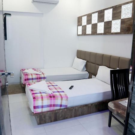 Hotel Magnum Airport T-2 มุมไบ ภายนอก รูปภาพ