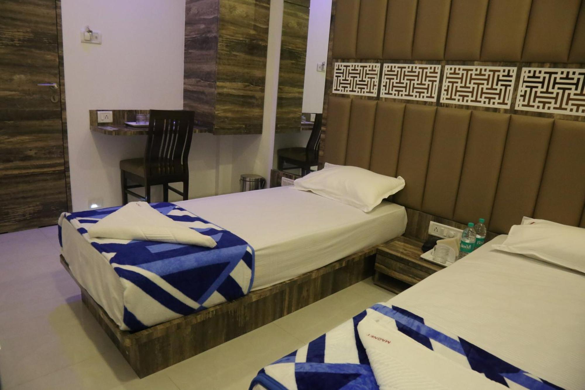 Hotel Magnum Airport T-2 มุมไบ ภายนอก รูปภาพ